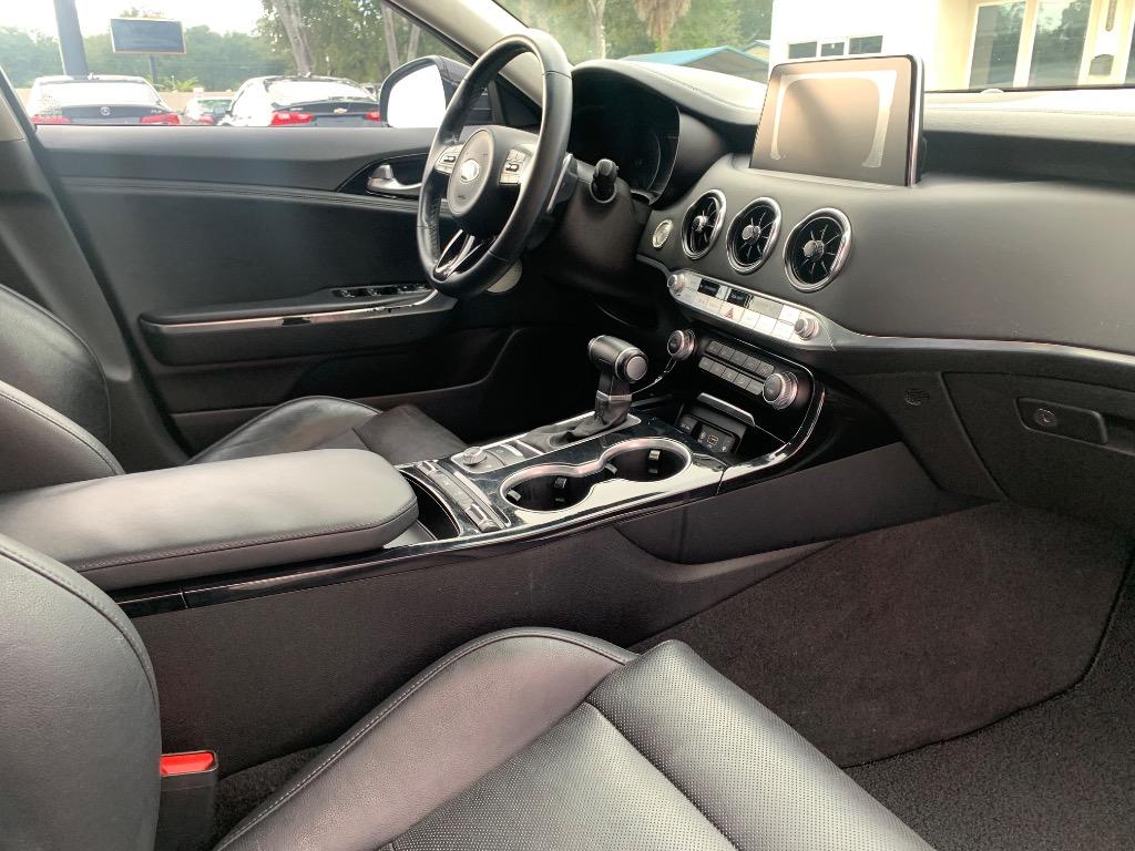 2019 Kia Stinger Premium - Photo 23