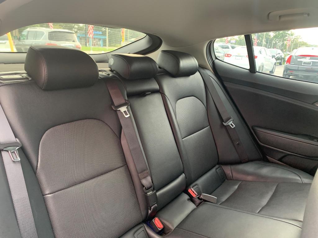 2019 Kia Stinger Premium - Photo 21